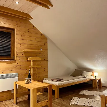 Drevena Chalupka Slovensky Raj * Грабушице